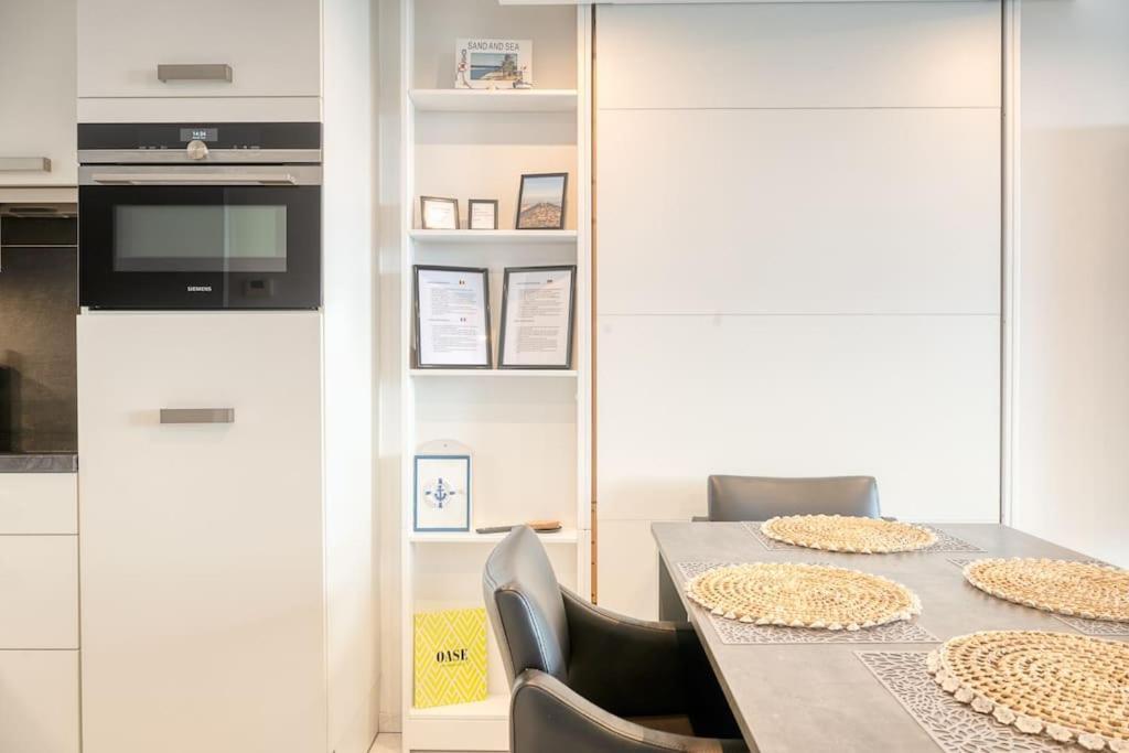 Stunning In With Free Parking Ostende