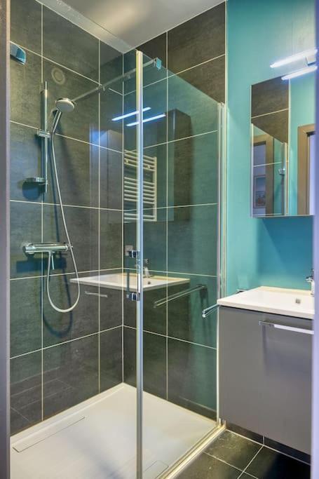 Appartamento Stunning In With Free Parking Ostenda